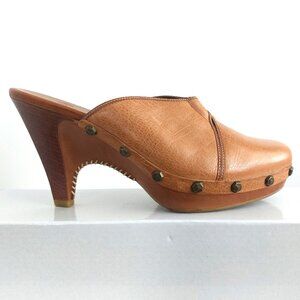 COLE HAAN Leather Clogs Sz 8 KENNA Wood Stacked Heels Studded Boho Chic Like New
